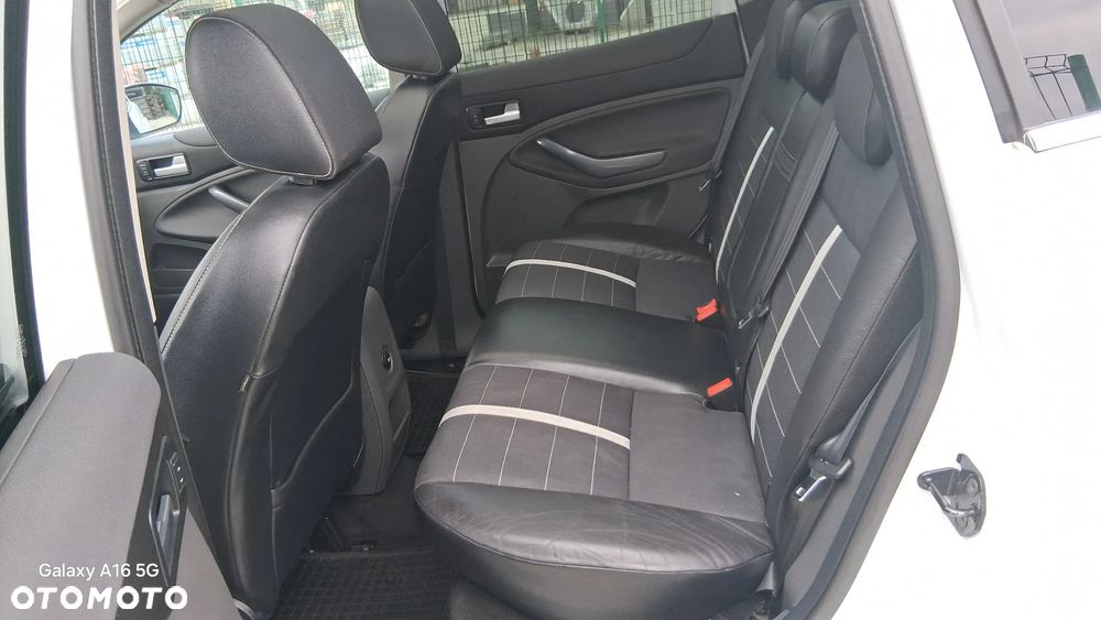 Ford Kuga 2.0 TDCi 4x4 Titanium - 19