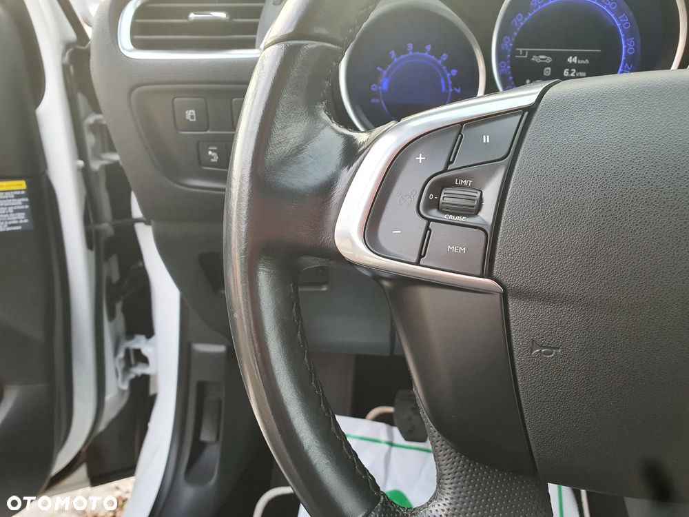 Citroën DS4 PureTech 130 Stop&Start SoChic - 19