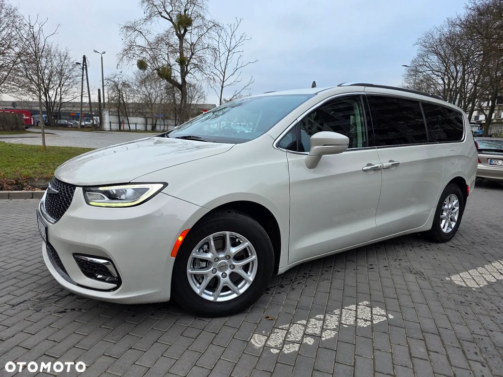 Chrysler Pacifica - 3