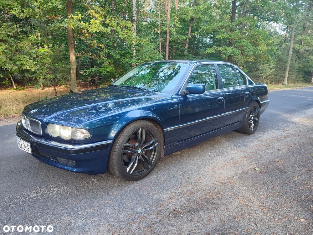 BMW Seria 7 735i - 2