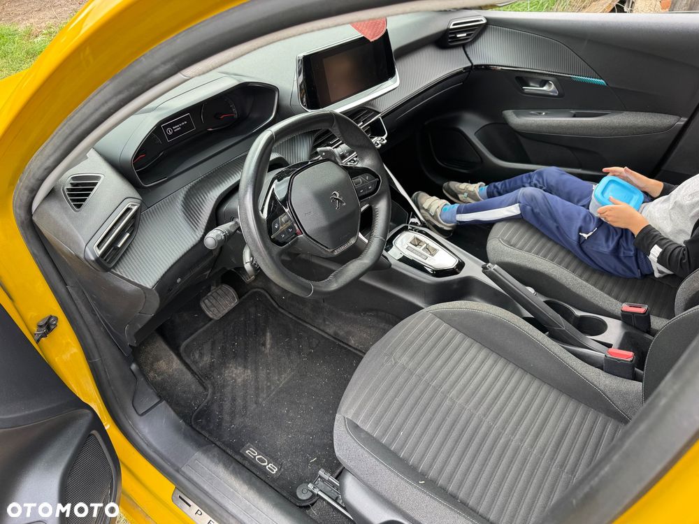 Peugeot 208 1.2 mHEV Style e-DCS6 - 12