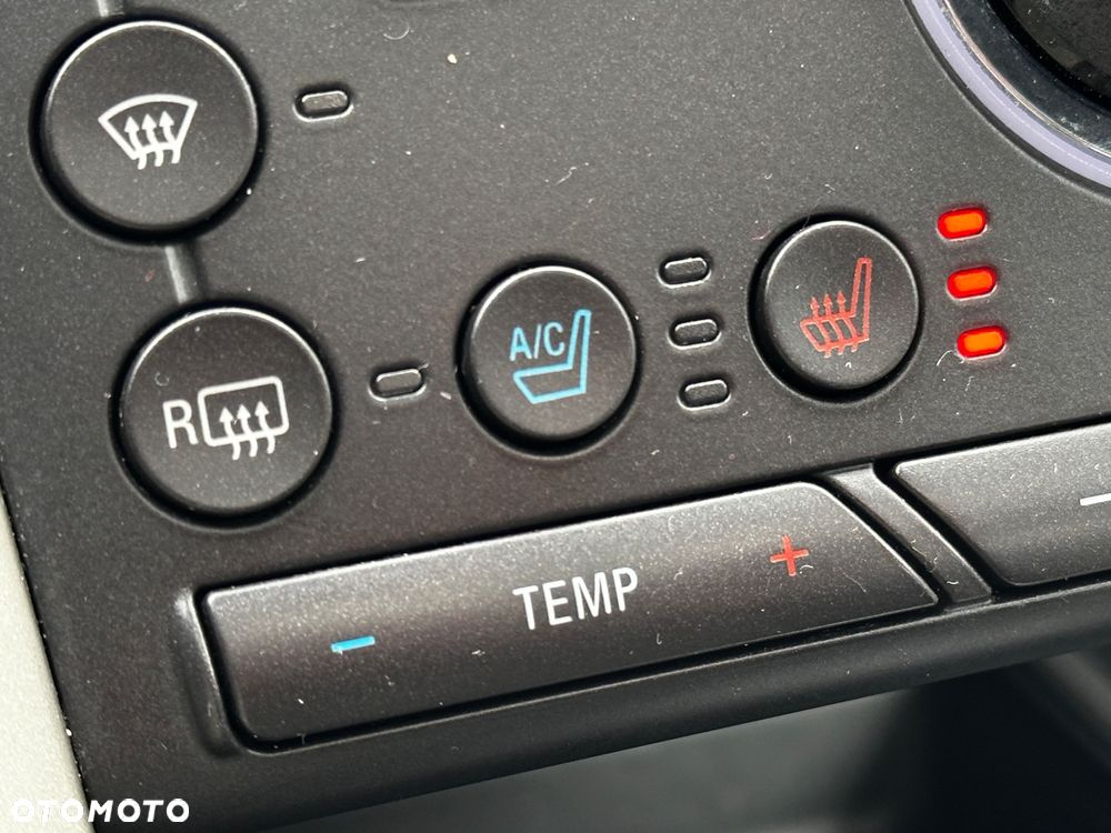 Ford Mondeo Vignale 2.0 EcoBoost - 33