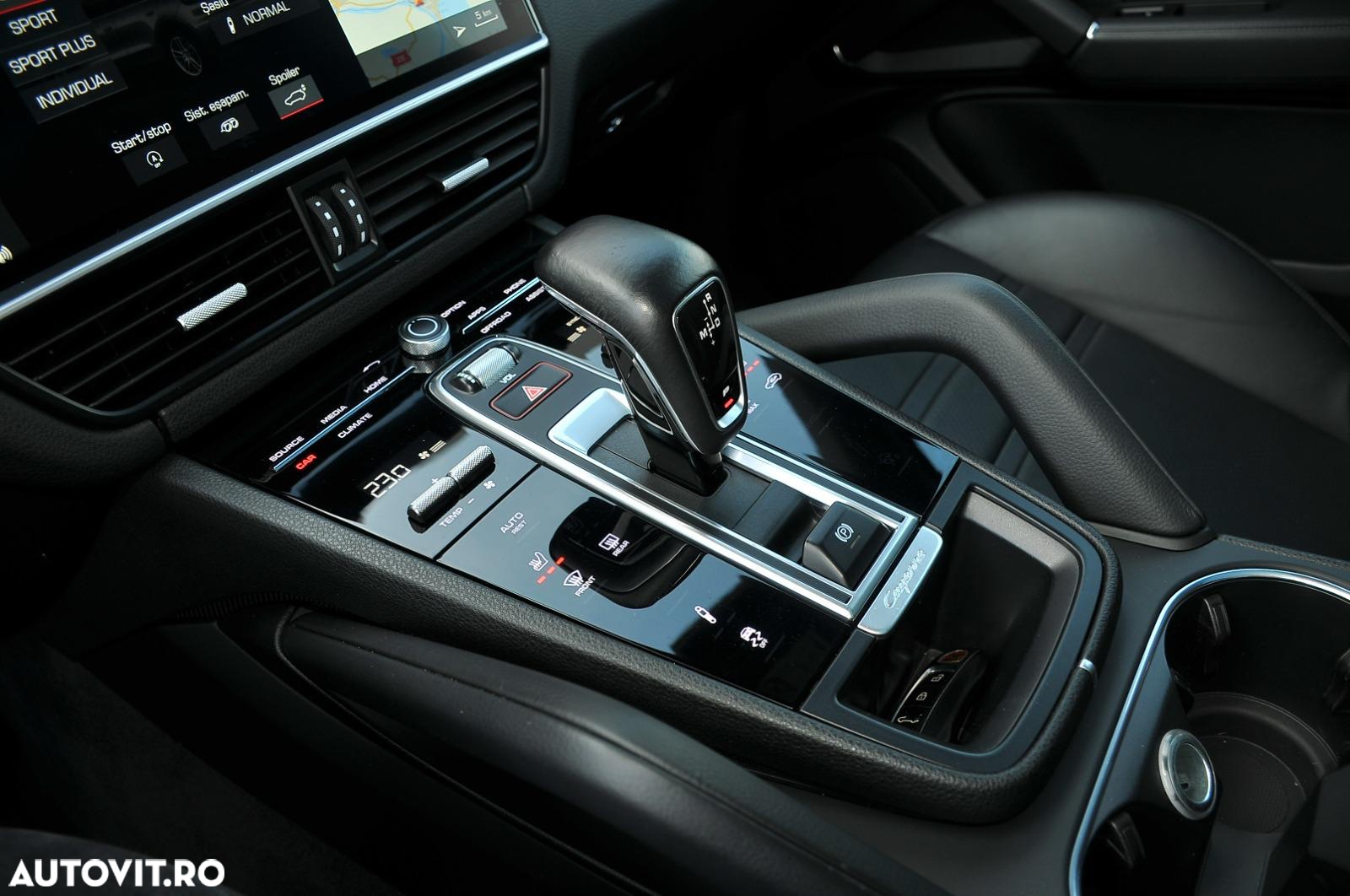 Porsche Cayenne Coupe - 14