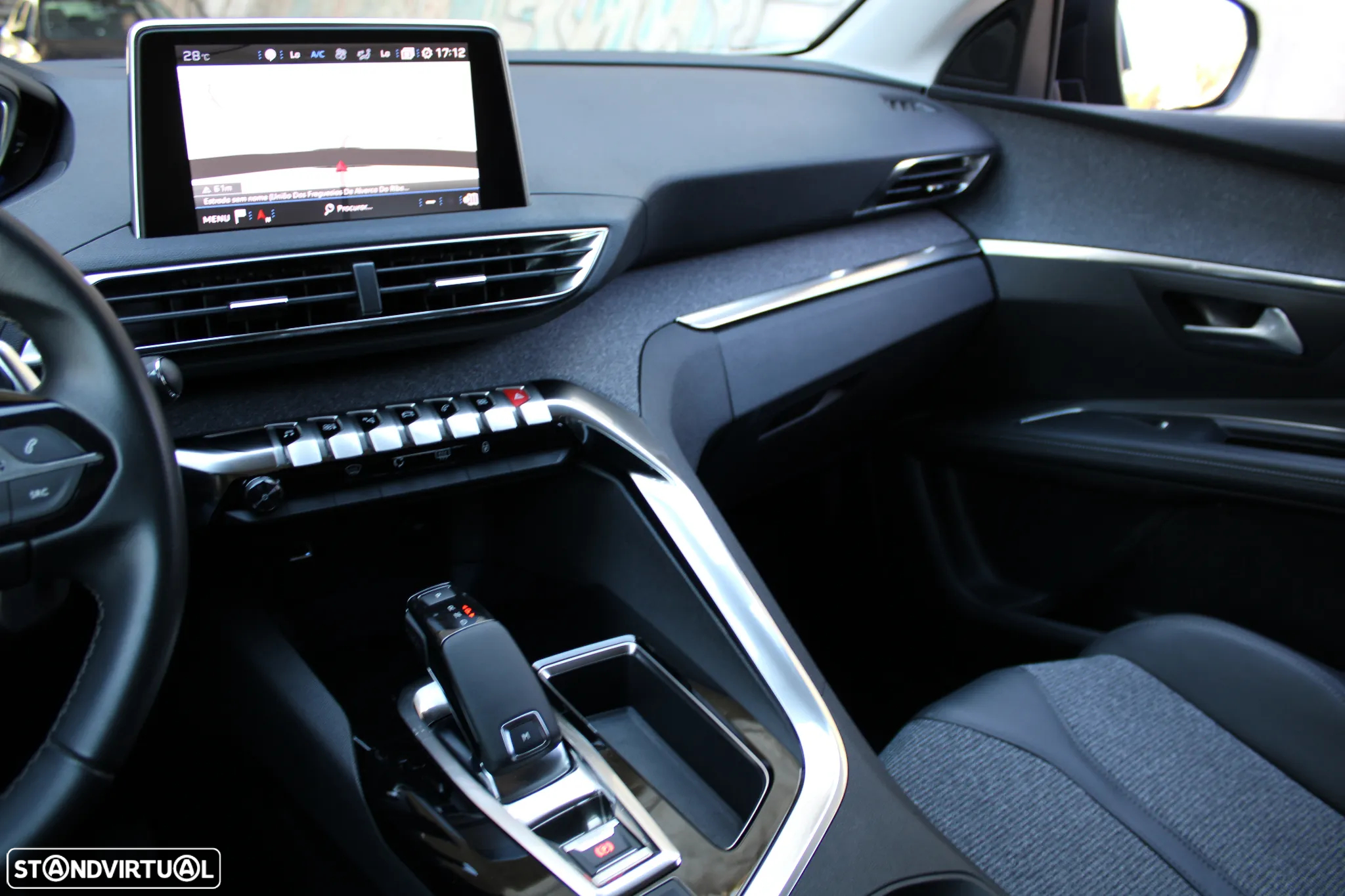 Peugeot 5008 1.5 BlueHDi Allure EAT8 - 42