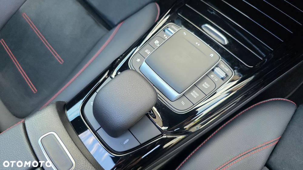Mercedes-Benz CLA AMG 35 4-Matic 7G-DCT - 35