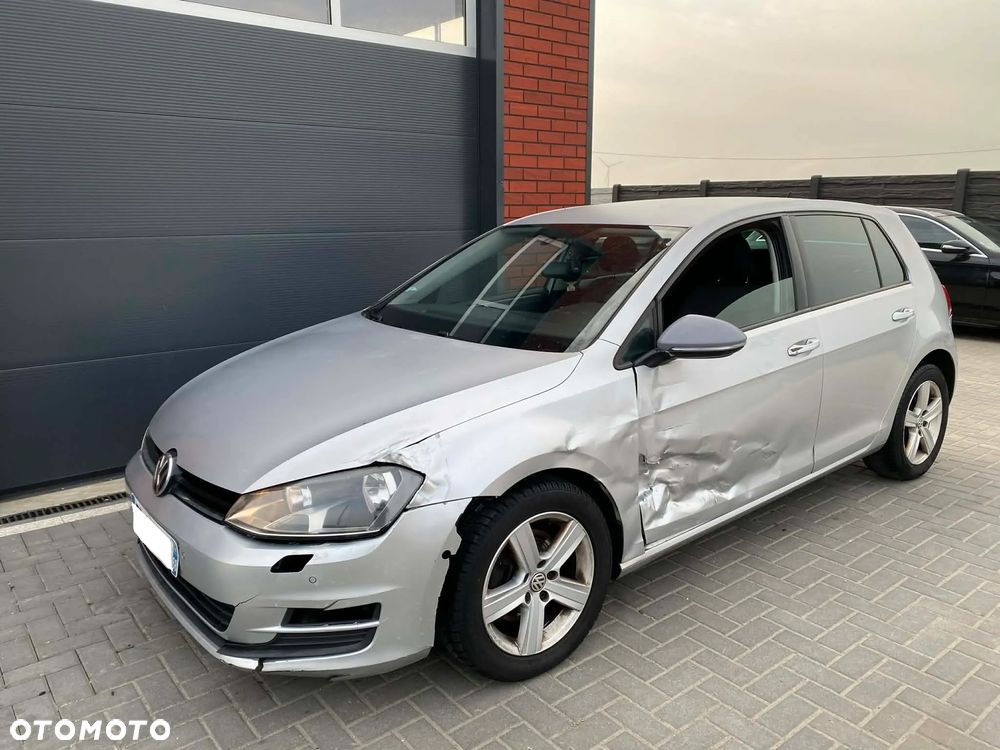 Volkswagen Golf 1.6 TDI BlueMotion Technology DSG Comfortline - 39
