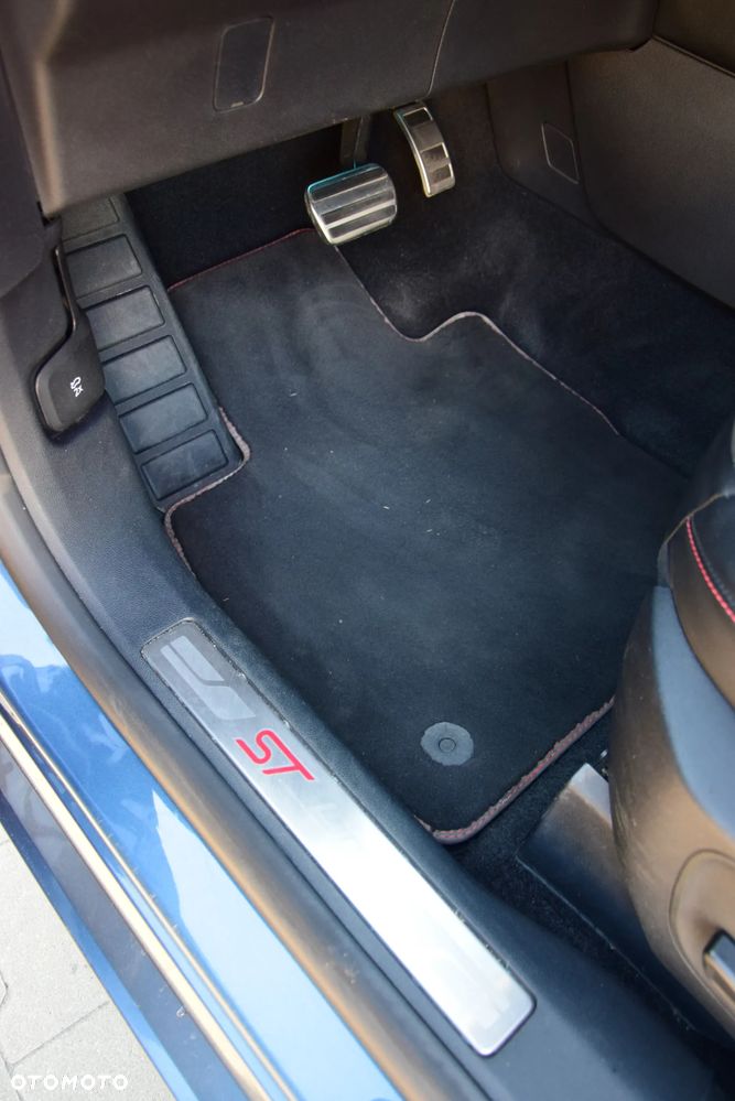 Ford Kuga 2.0 EcoBlue AWD ST-Line X - 19