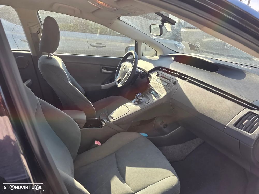 Toyota Prius 1.8 Premium - 11