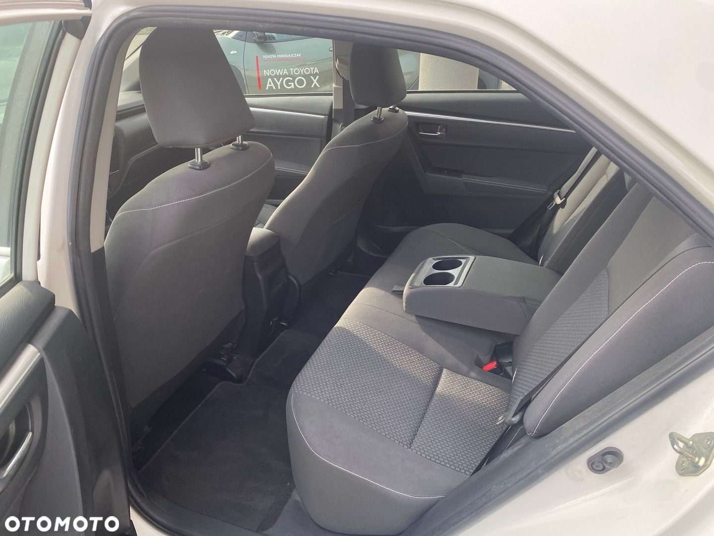Toyota Corolla - 9