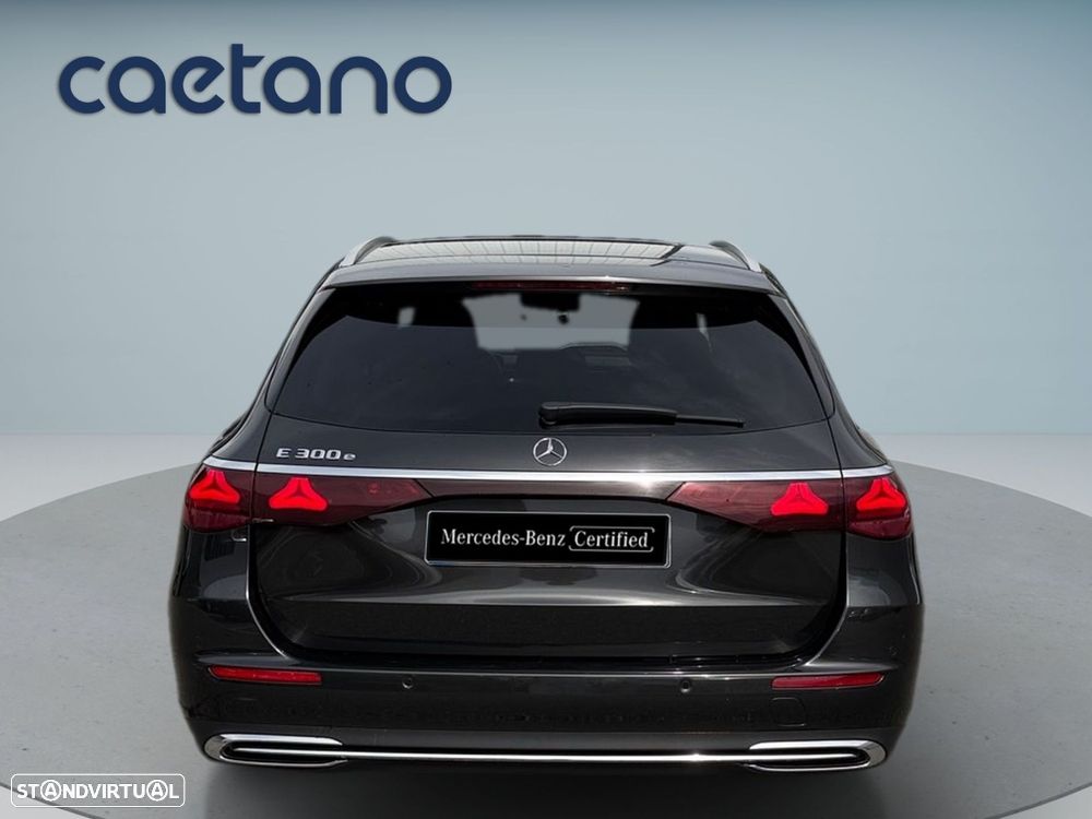 Mercedes-Benz CLA 220 - 4