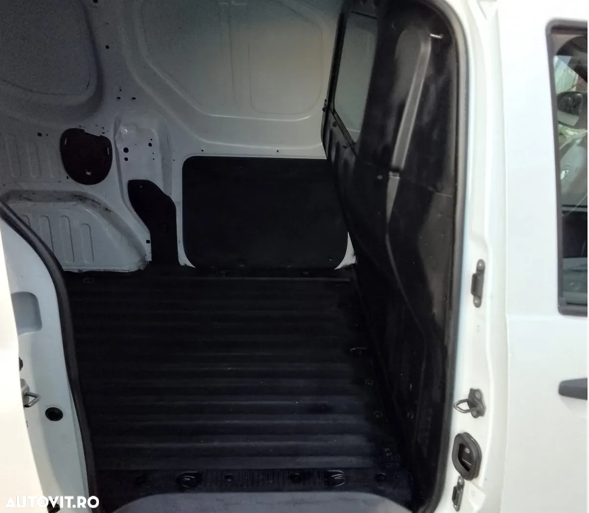 Dacia Dokker 1.5 dCi 90 CP Stepway - 4