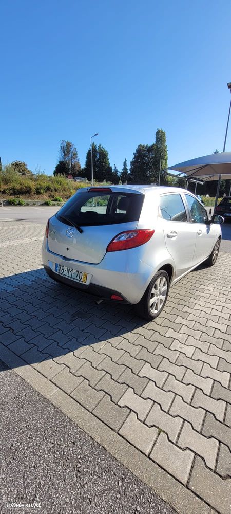 Mazda 2 2009 photo 3