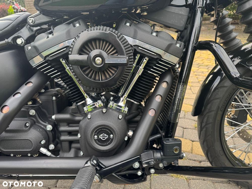Harley-Davidson Softail Street Bob - 4