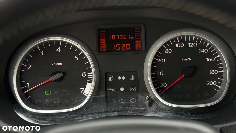 Dacia Duster 1.6 16V 4x2 - 8