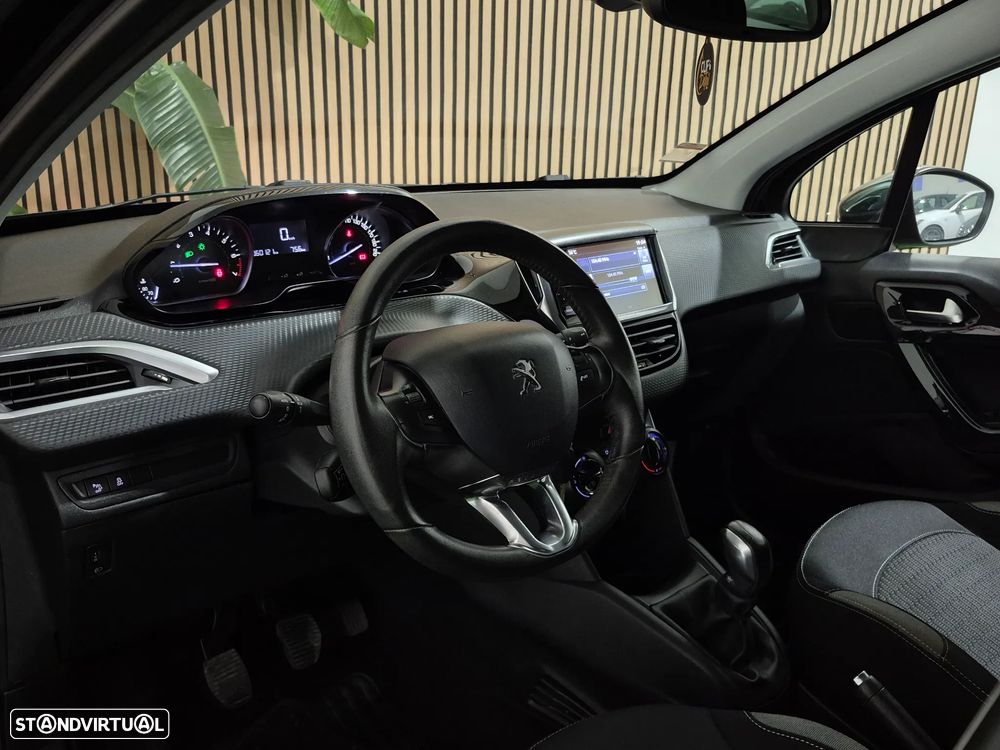 Peugeot 208 1.2 PureTech Style - 17
