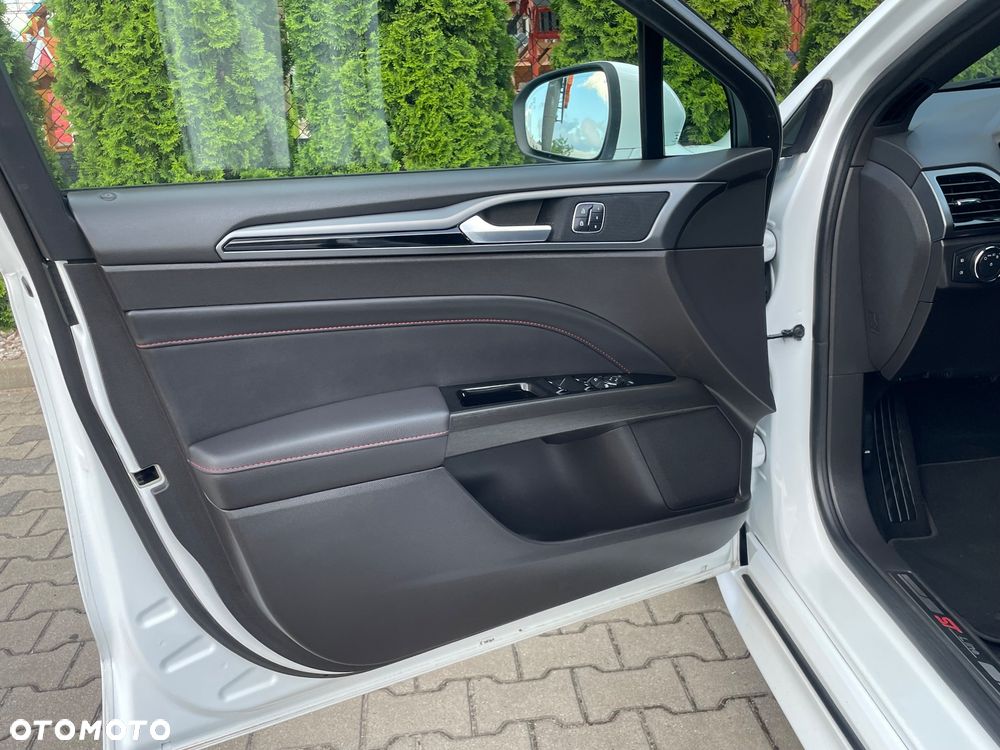 Ford Mondeo - 17