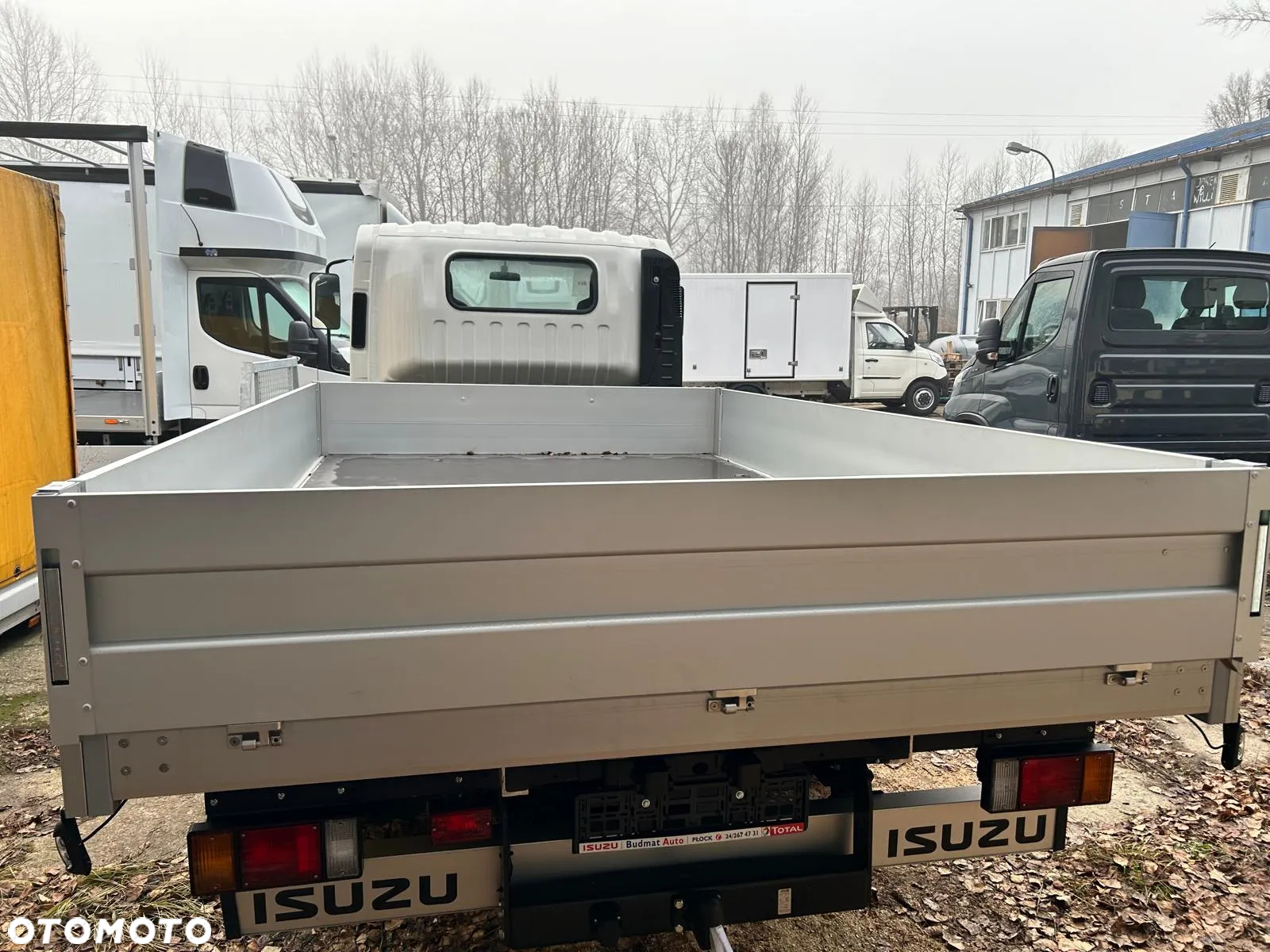 Isuzu P75 5.2 L - 4