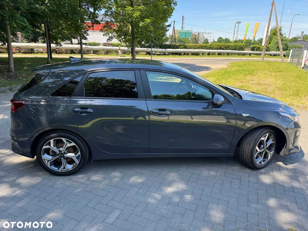 Kia Ceed - 9