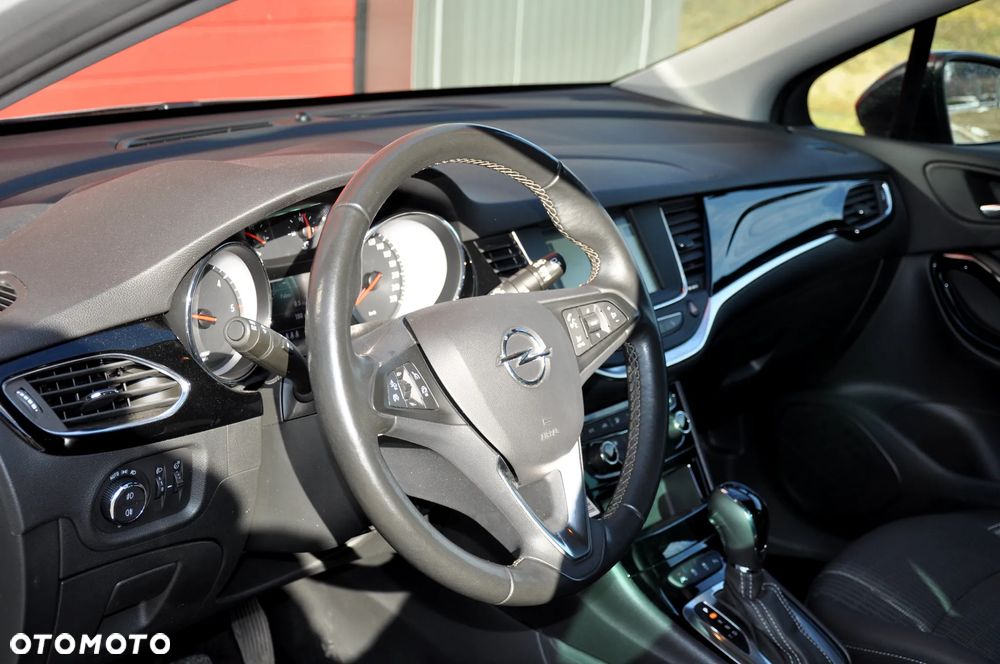 Opel Astra 1.5 D Start/Stop Automatik Design&Tech - 24