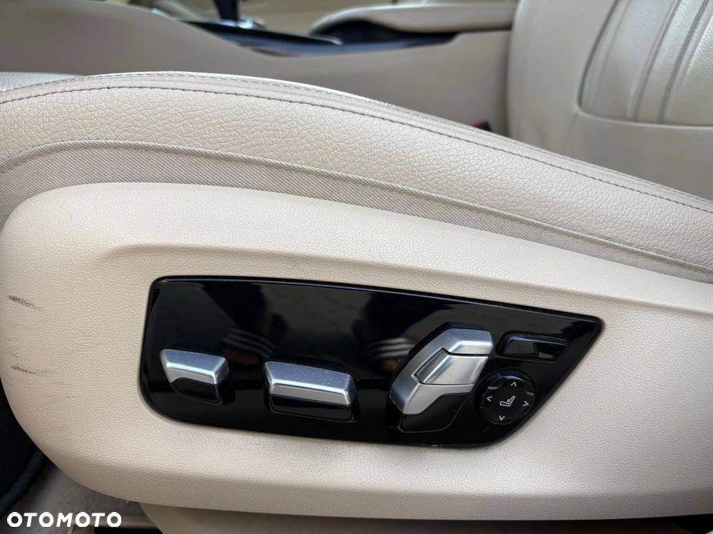 BMW Seria 5 - 22
