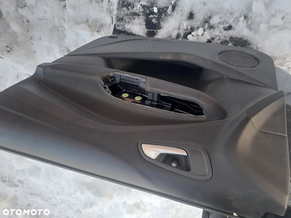 Drzwi prawe przód przednie Ford C-Max II MK2 lift kod lakieru BE - 9
