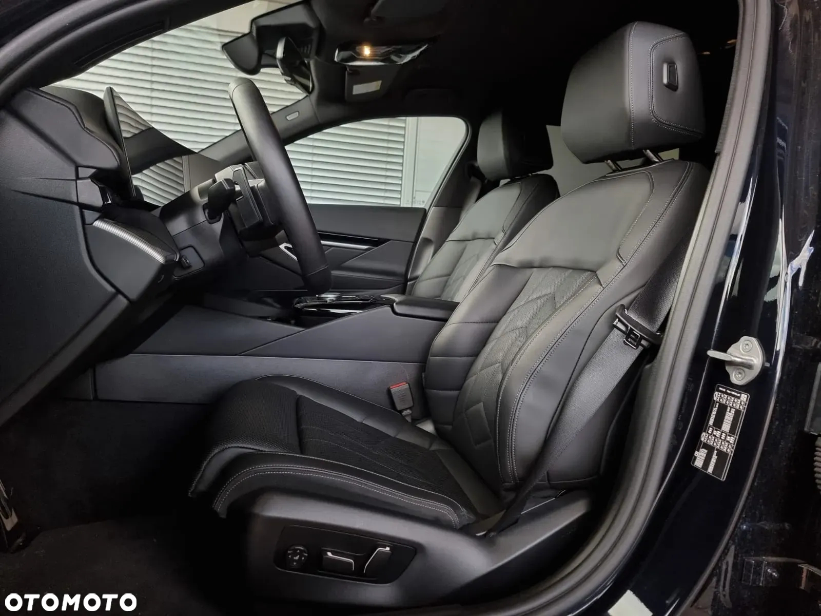 BMW Seria 5 520d Touring - 25