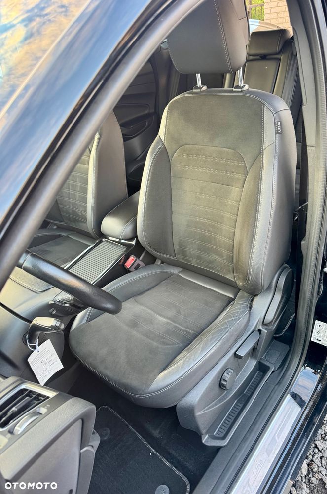 Ford Kuga 2.0 TDCi 4x4 ST-Line - 14