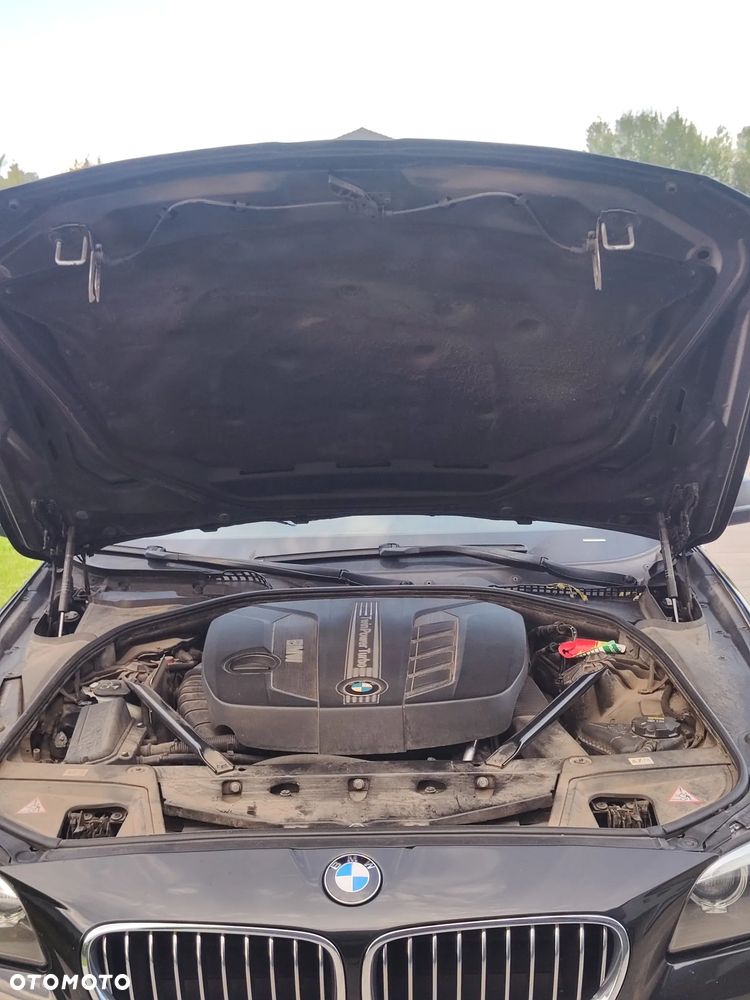 BMW Seria 5 525d Luxury Line - 22