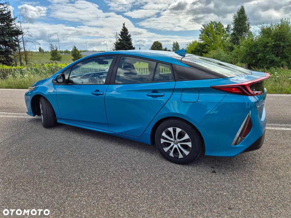 Toyota Prius Hybrid Comfort - 12
