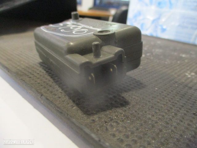 Fecho Fec5190 RENAULT MASTER 2004 1.9DCI 80CV 4P BRANCO L DRT 2 PINOS RENAULT MASTER 1999 2.8DTI 115CV 4P BRANCO - 3