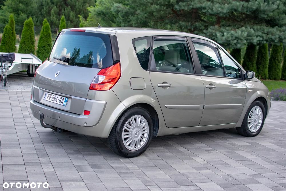 Renault Scenic - 22