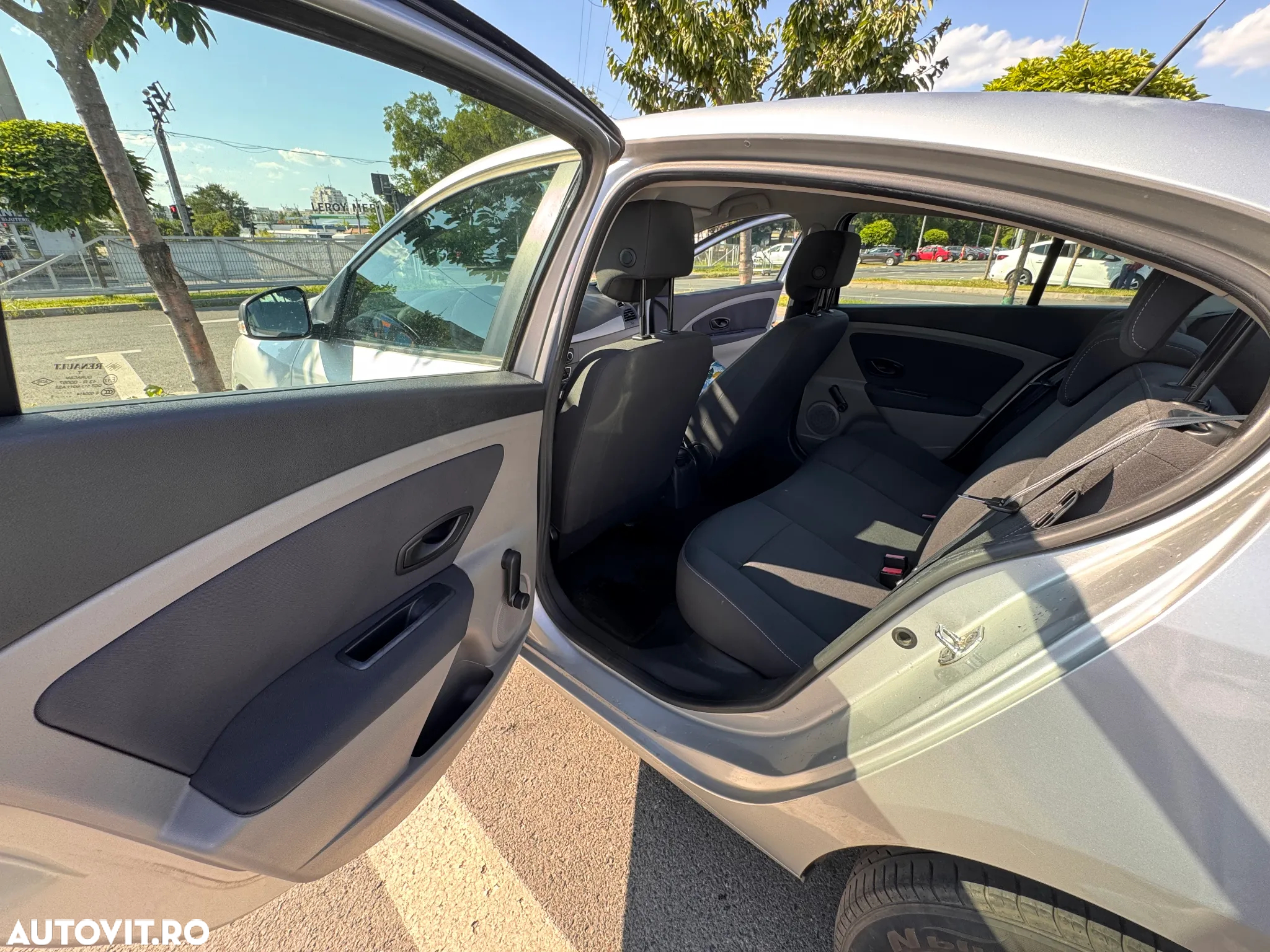 Renault Fluence 1.6 16V Authentique - 14