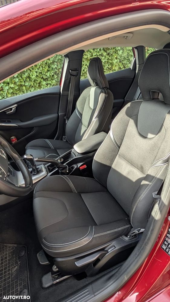 Volvo V40 D3 Momentum - 5
