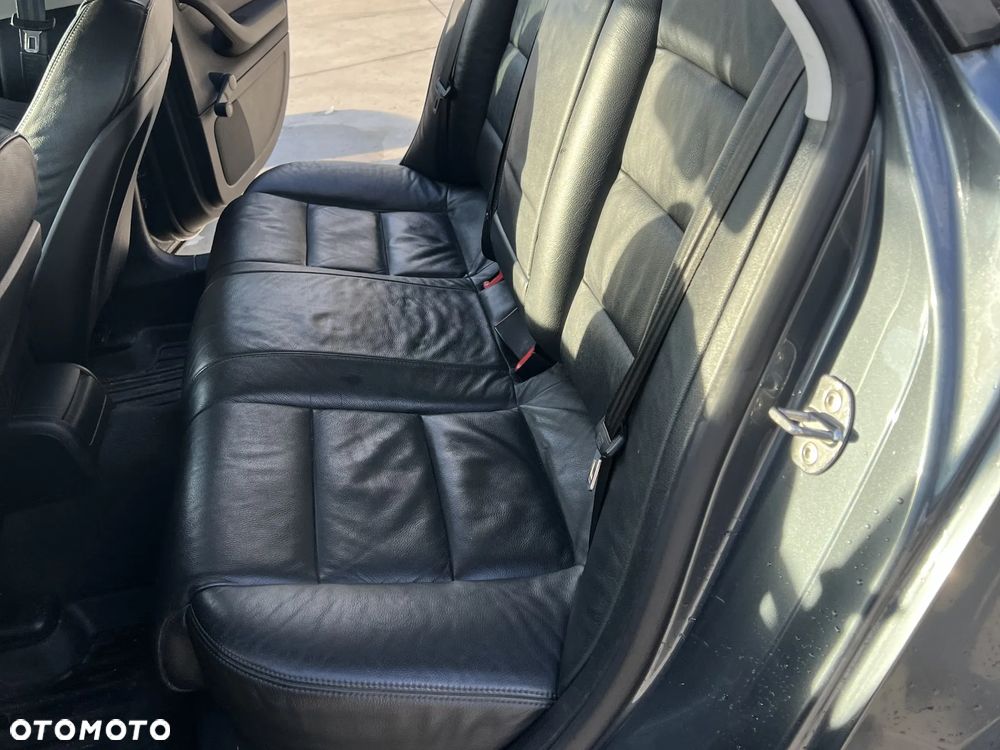 Audi A4 Limousine - 18