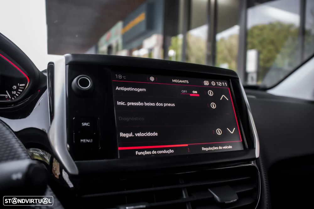 Peugeot 2008 1.2 PureTech GT Line - 37