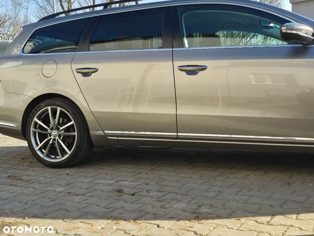 Volkswagen Passat - 16