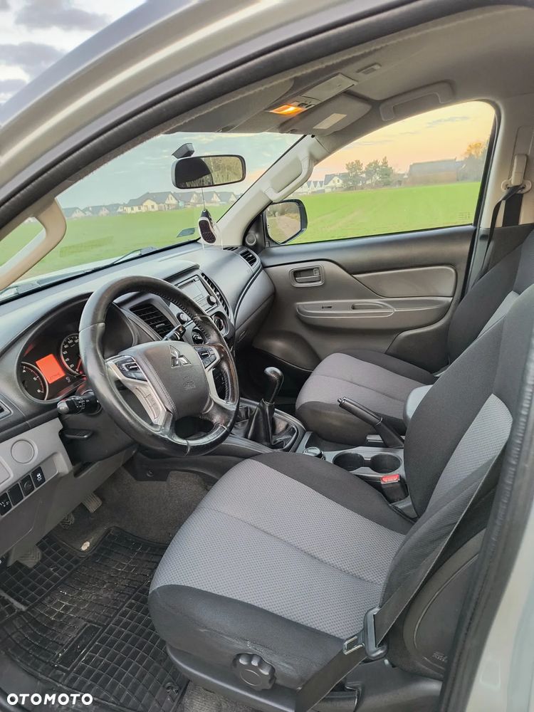 Mitsubishi L200 2.4 d CC Invite EU6 - 11