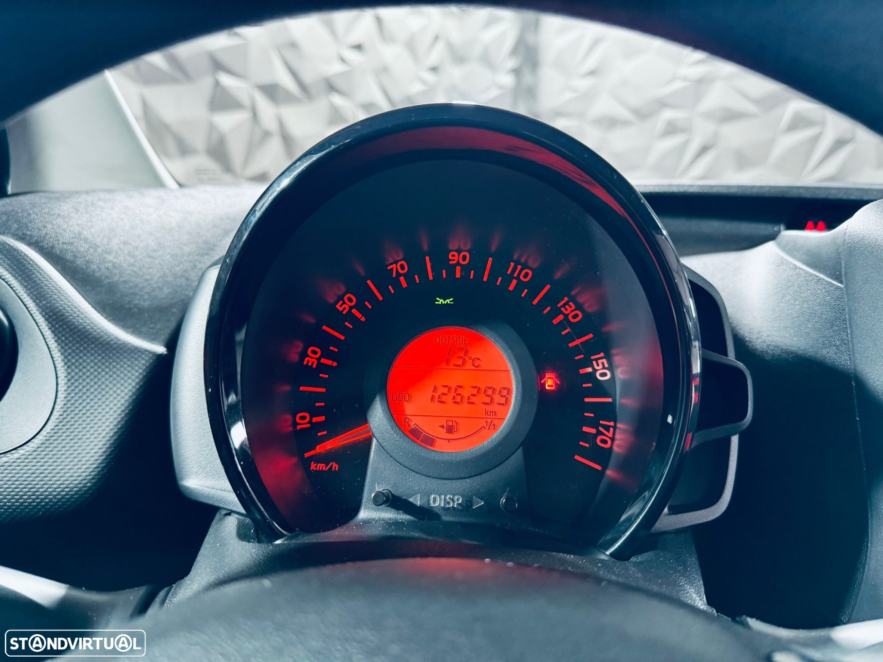 Toyota Aygo 1.0 X-Play Plus - 25