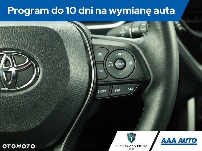 Toyota Corolla Cross - 19