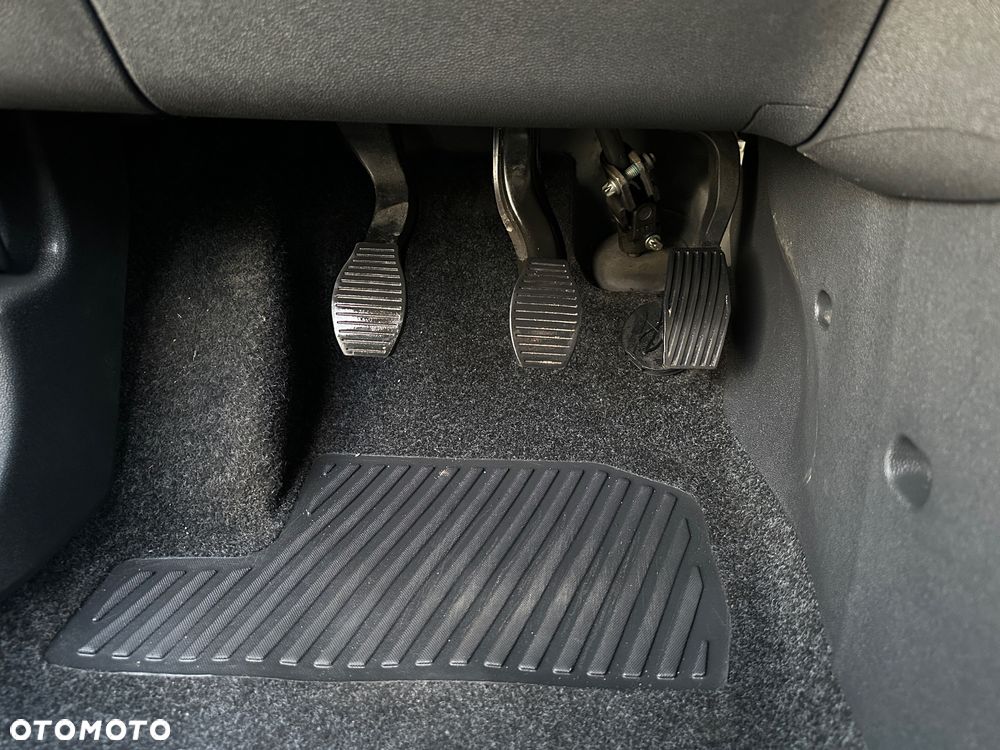 Opel Corsa 1.0 12V Cosmo - 27