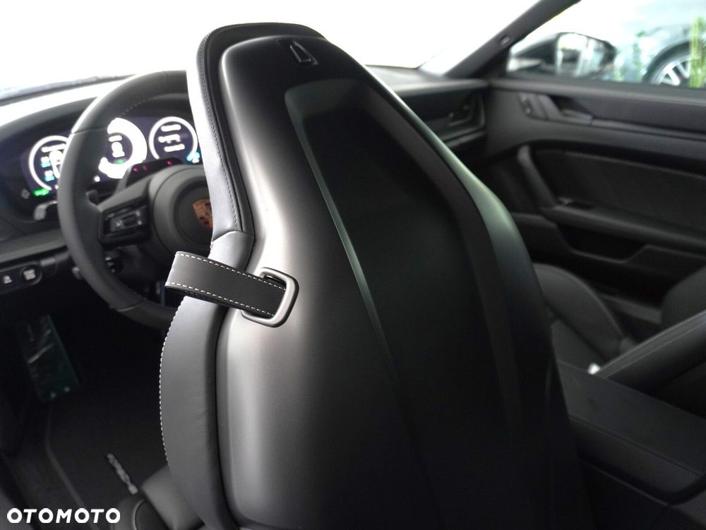 Porsche 911 Targa T-Hybrid 4 GTS - 27