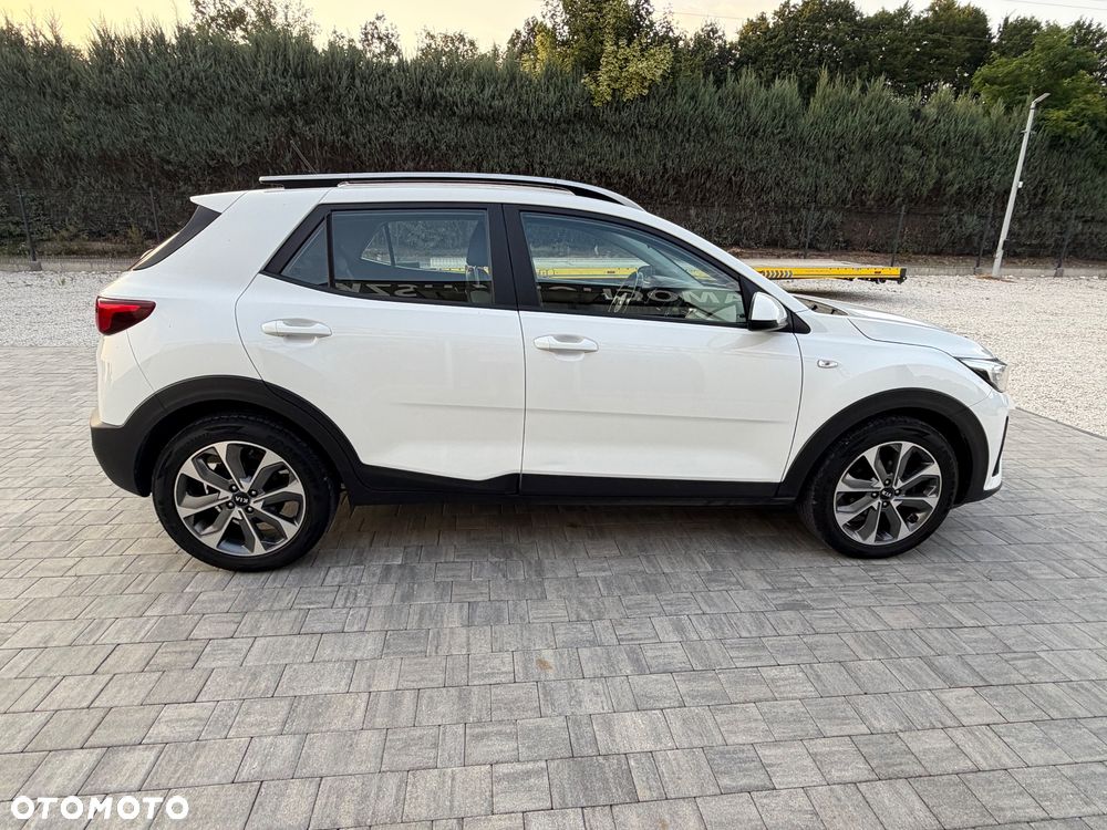 Kia Stonic 1.4 L - 8