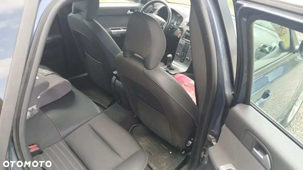 Volvo V50 2.0D - 12
