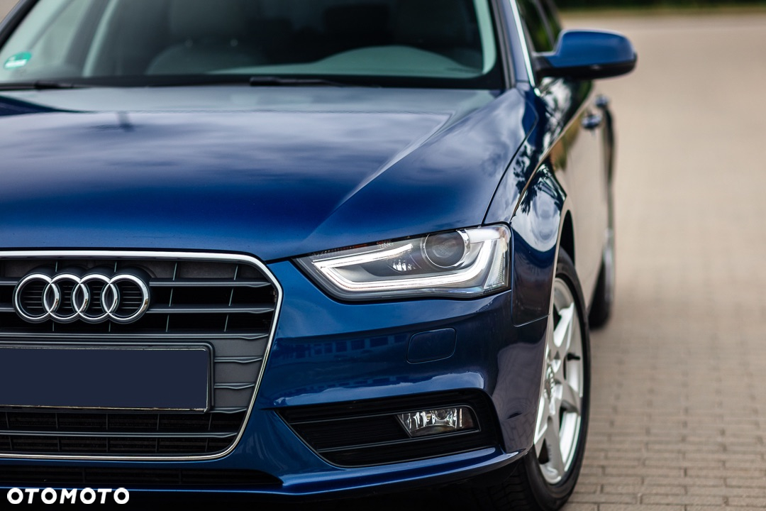 Audi A4 Avant 2.0 TDI DPF Ambiente - 2