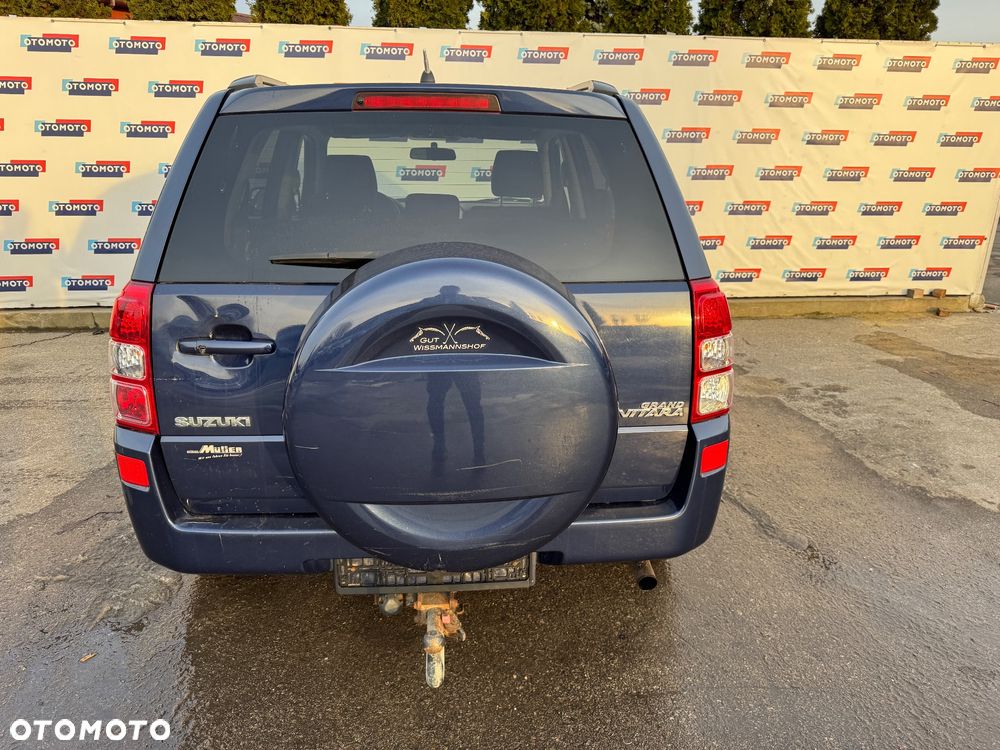 Suzuki Grand Vitara 2.0 Comfort + Family - 6