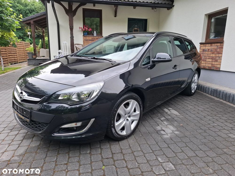 Opel Astra 1.4 Turbo Exklusiv - 1