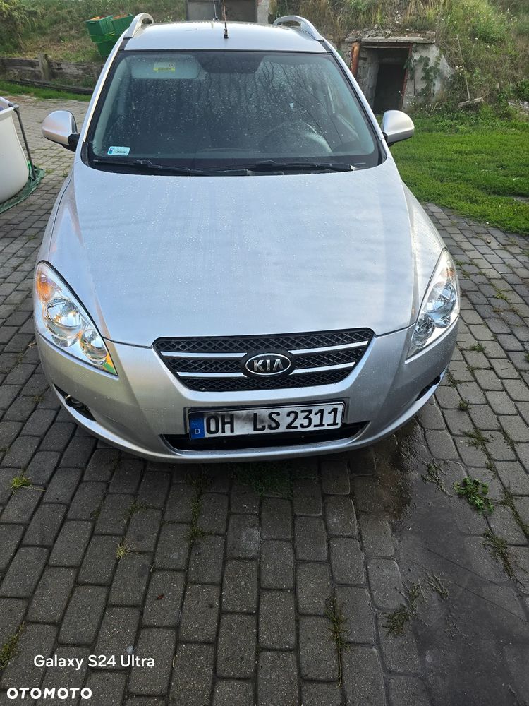 Kia Ceed 2.0 crdi Comfort + - 1