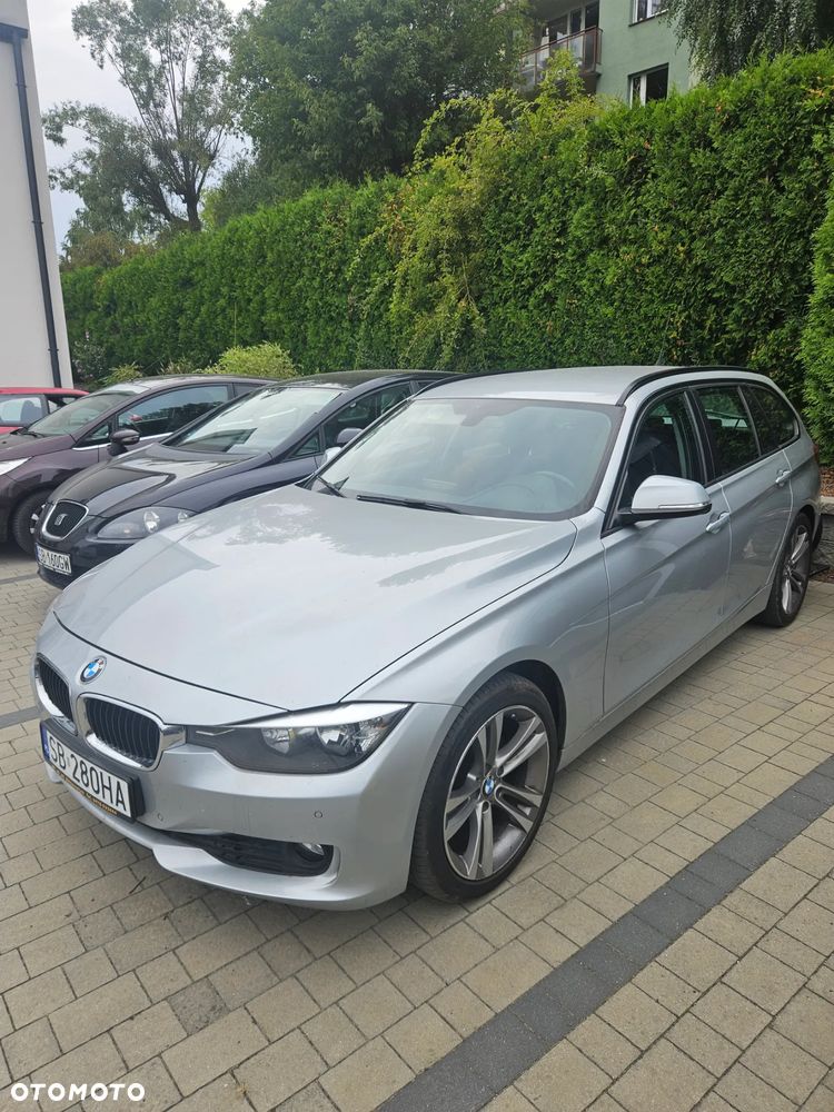 BMW Seria 3 318d DPF Touring - 2