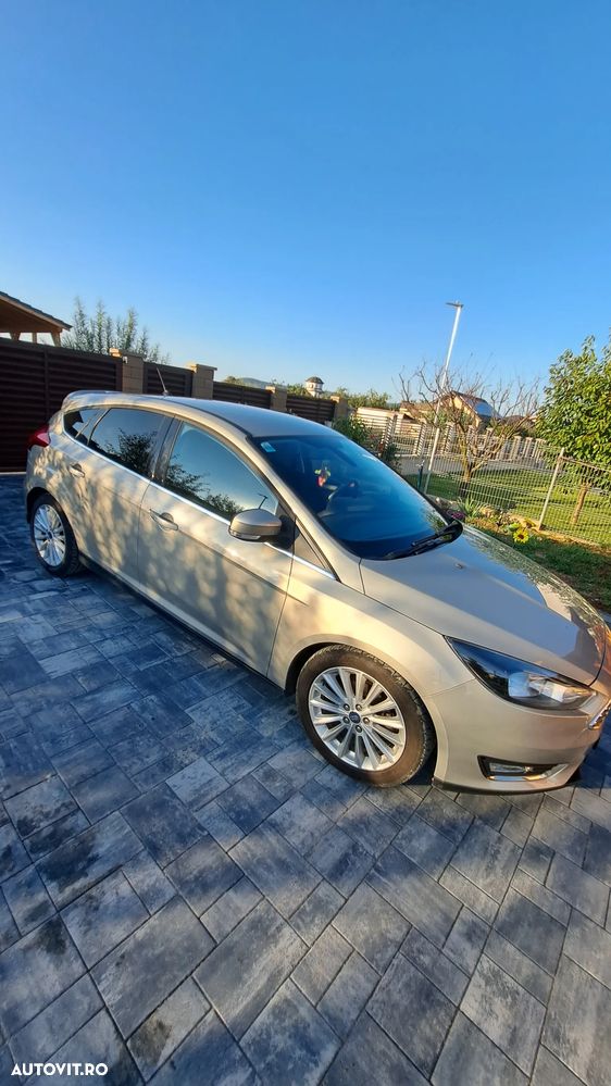 Ford Focus 1.0 EcoBoost Titanium - 1