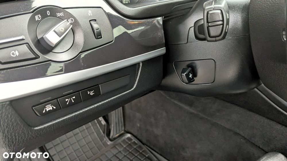 BMW Seria 5 - 32
